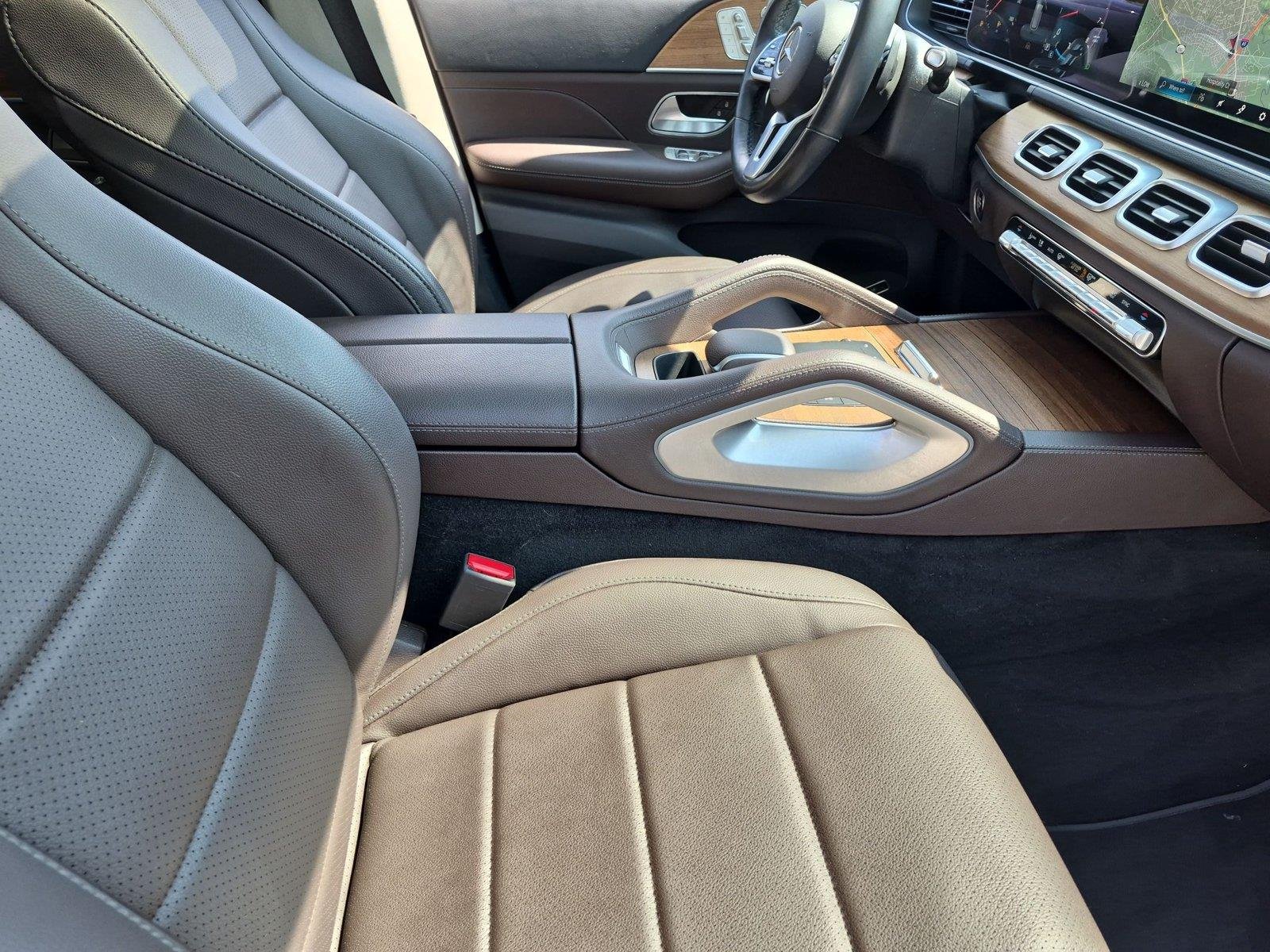 Used 2022 MANUFAKTUR Diamond White Bright Mercedes-Benz GLE 350 image 39