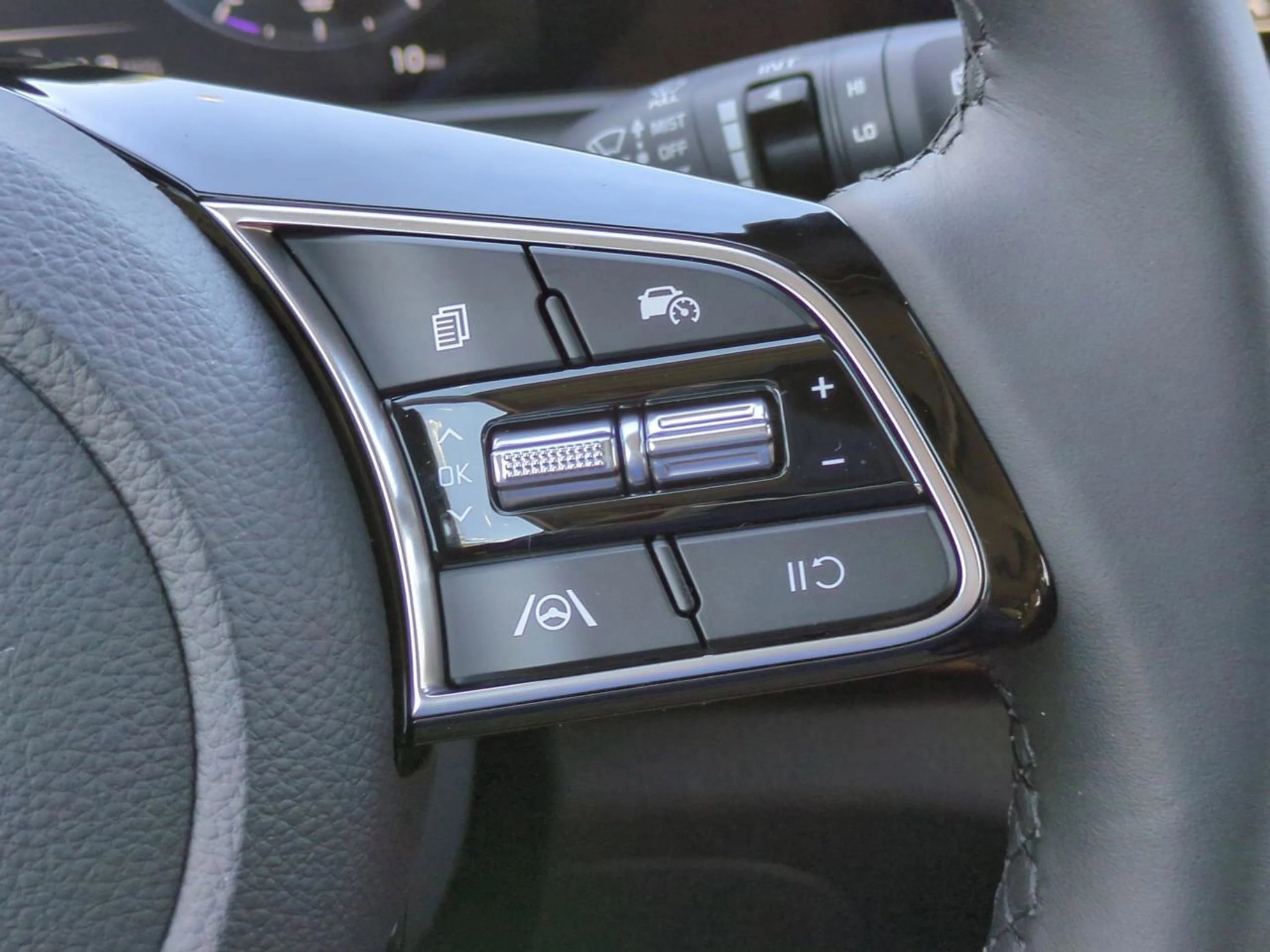 New 2026 Fusion Black Kia EX image 31