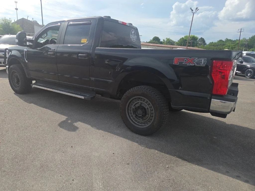 Used 2022 Black Ford XL image 6