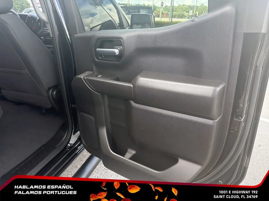 Used 2023 BLACK Chevrolet Custom image 30