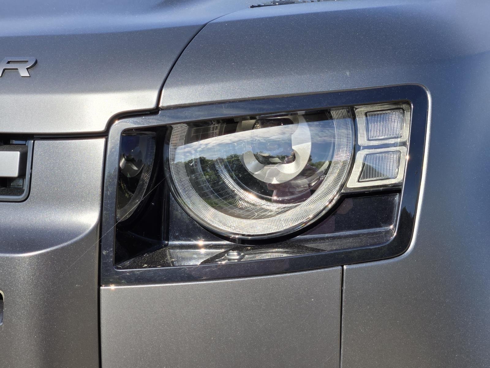 Used 2025 Carpathian Grey Premium Metallic Land Rover V8 image 8