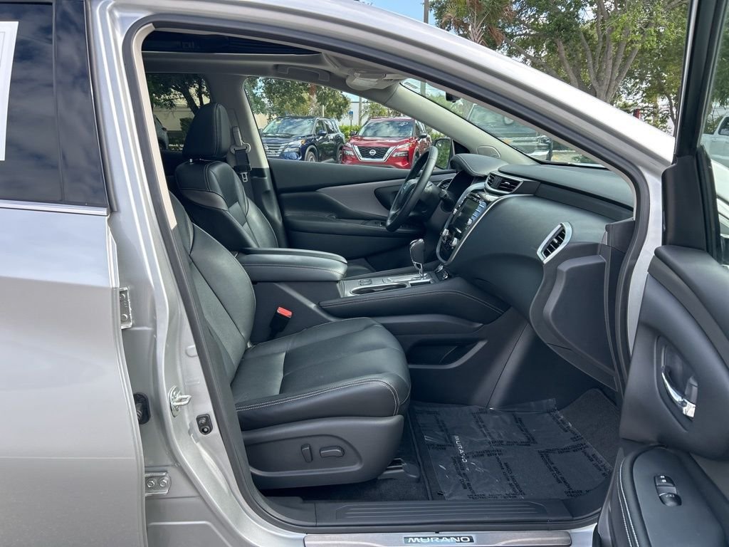 Used 2024 Silver Nissan SL image 40