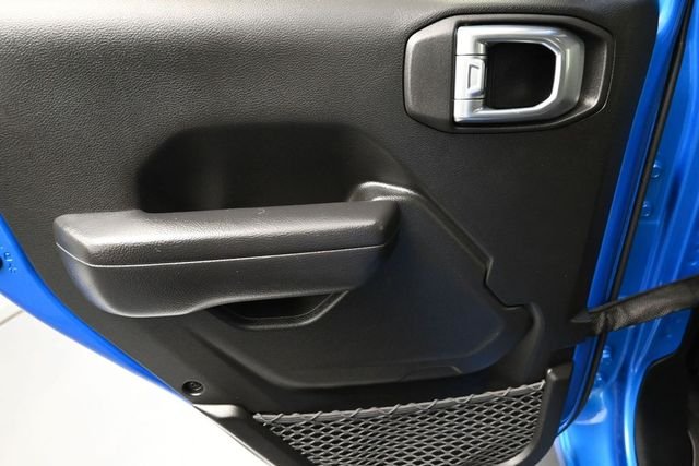 Used 2024 Blue Jeep Sport S image 9