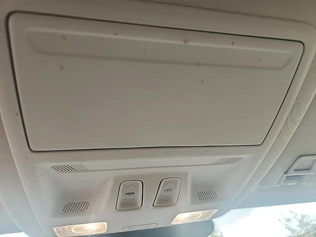 Used 2022 White Ford SE image 23