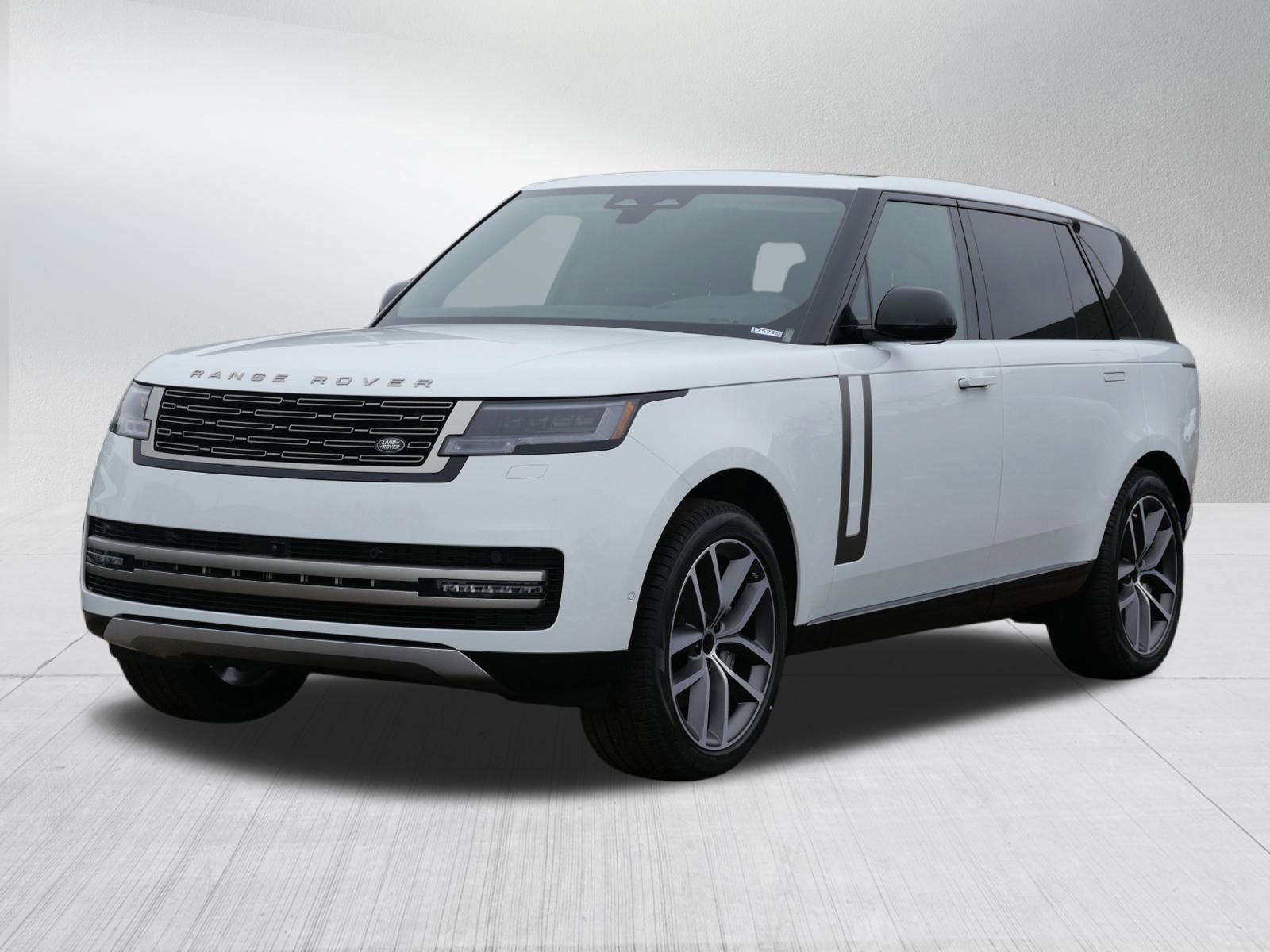 2026 Land Rover Range Rover 3.0 SE LWB 7's photo