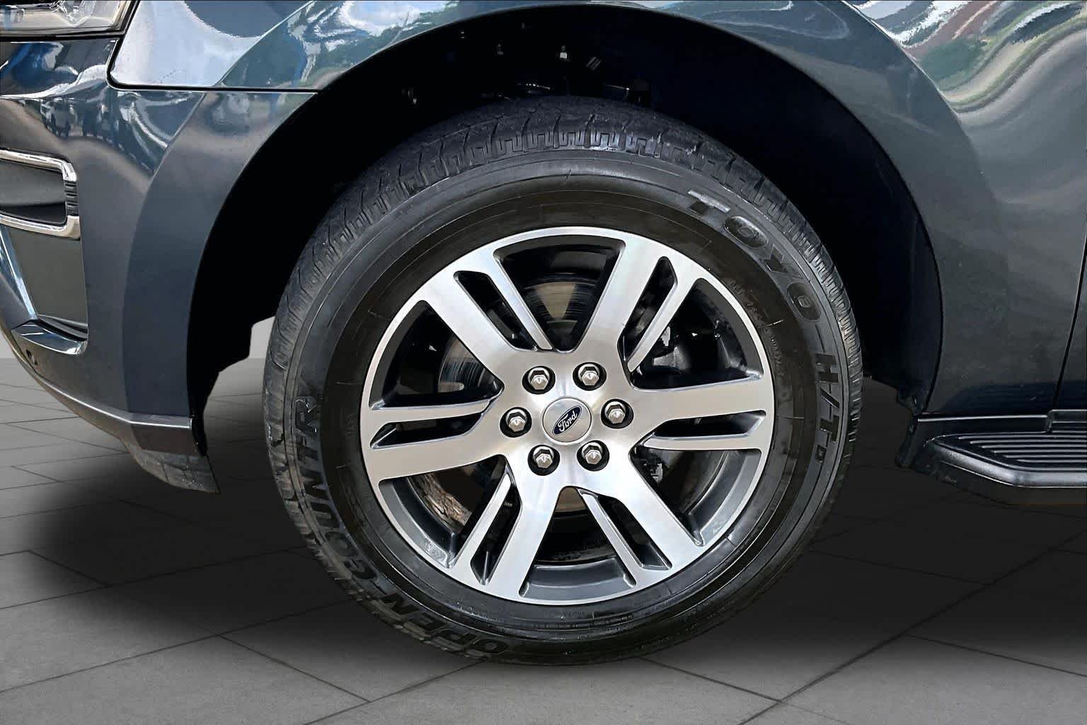 Used 2024 Stone Blue Metallic Ford Limited image 11