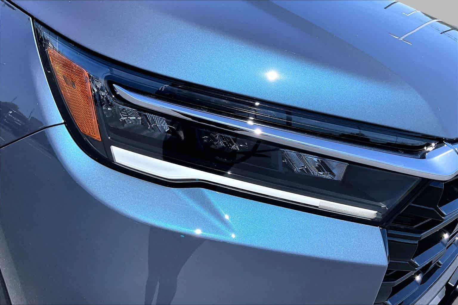 New 2026 Smoke Blue Pearl Honda Touring S image 13