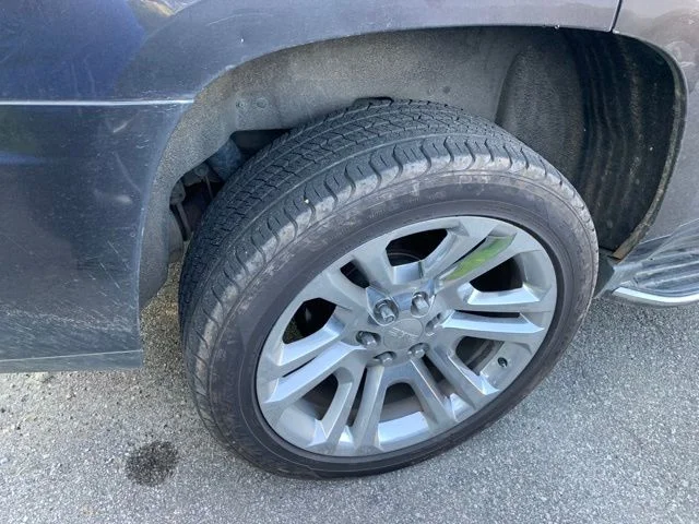 Used 2018 Gray GMC SLT image 8