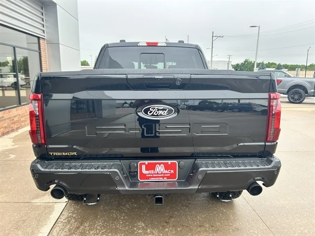 New 2026 Agate Black Metallic FORD Tremor® image 5