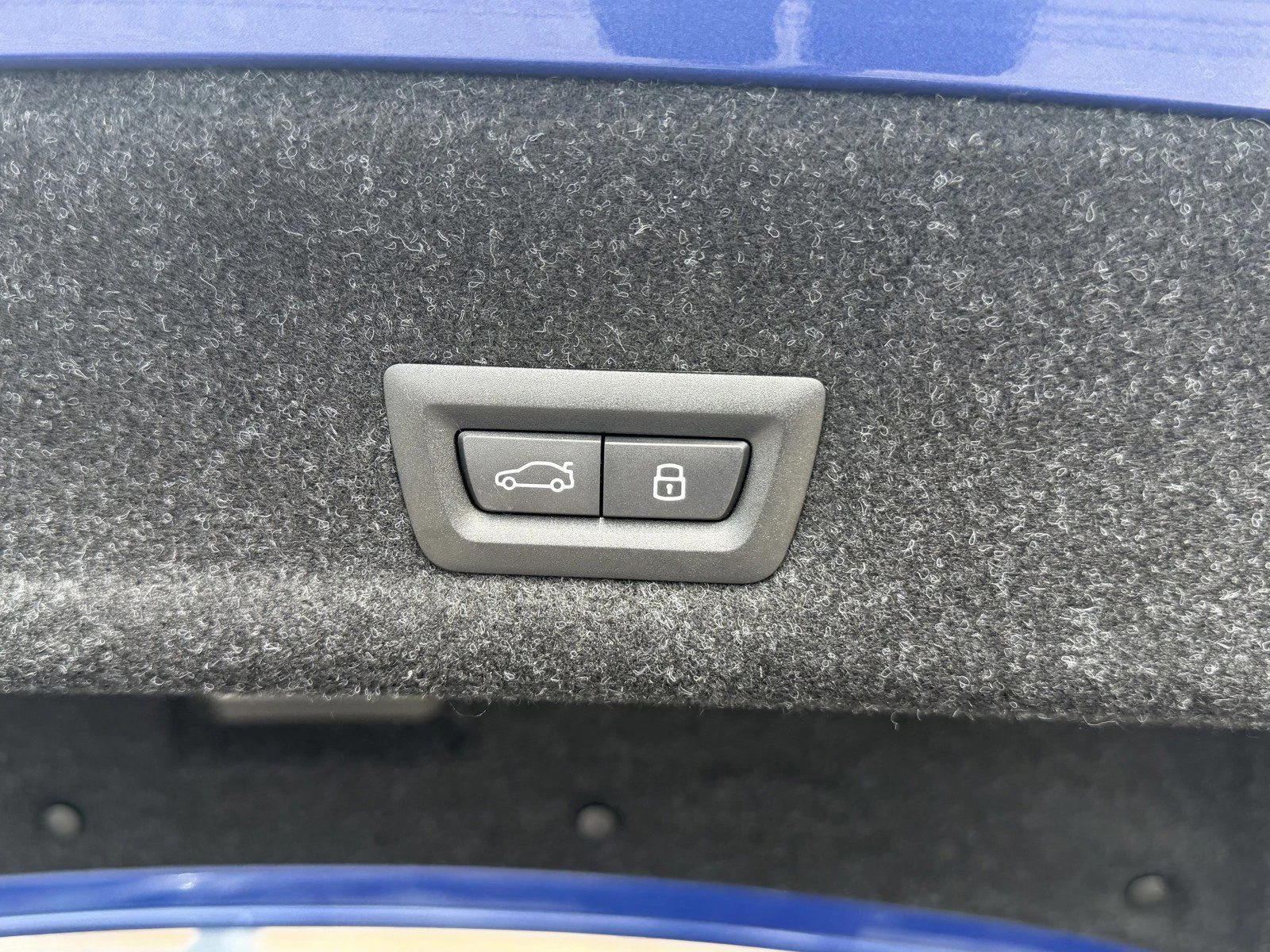 New 2026 Portimao Blue Metallic BMW M340i image 13