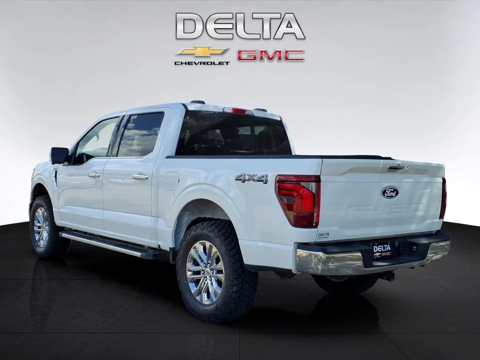 Used 2024 White Ford LARIAT image 3