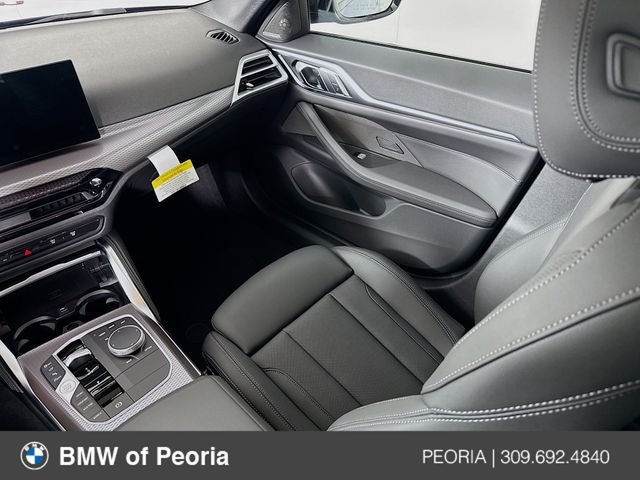 2026 BMW 4 Series M440i - Photo 24
