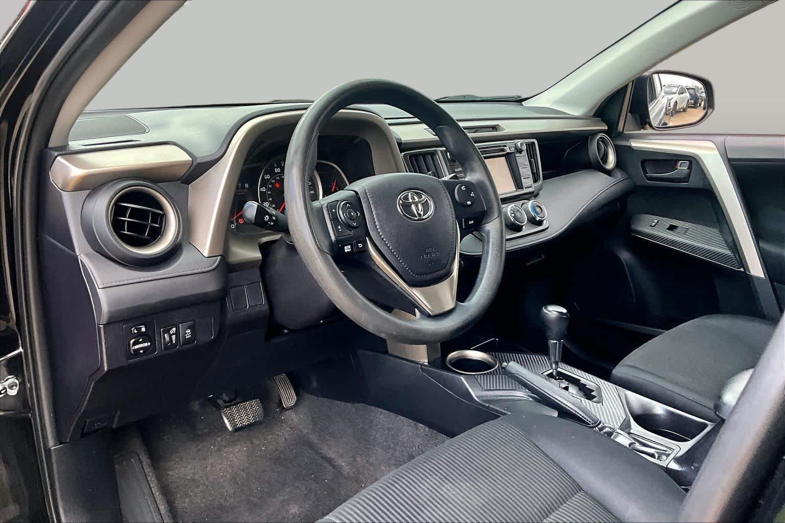 Used 2015 Black Toyota LE image 18