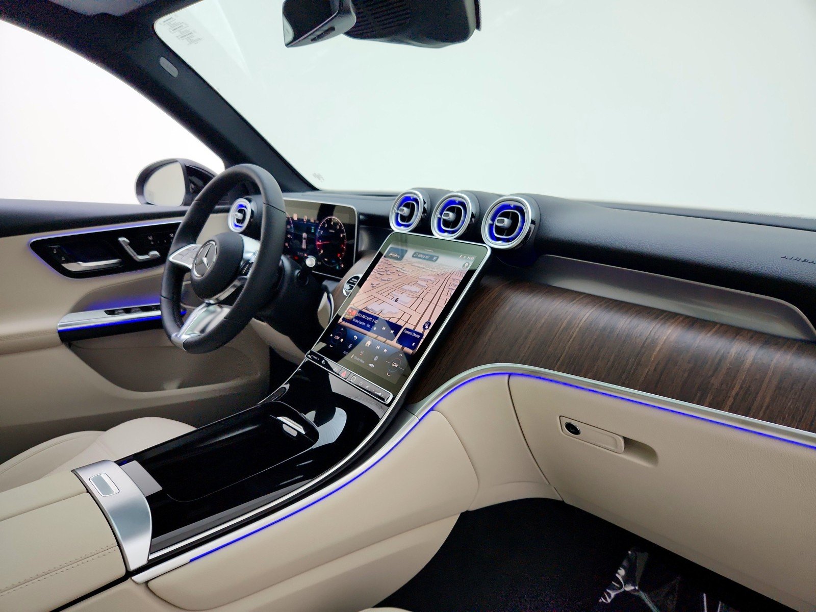 New 2026 Black Mercedes-Benz GLC 300 SUV image 19