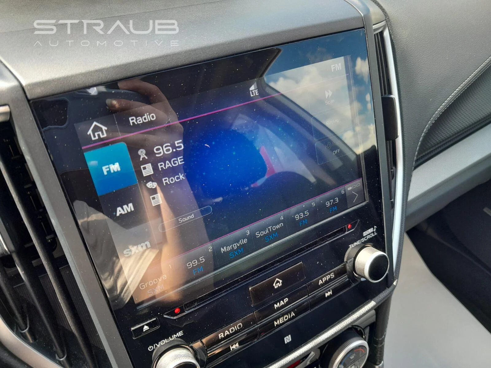 Used 2019 Crystal White Pearl Subaru Limited image 23