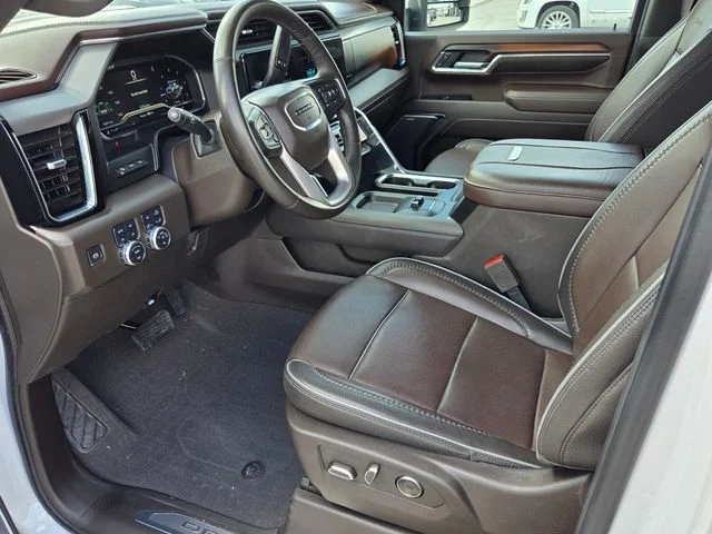 Used 2024 White GMC Denali image 8
