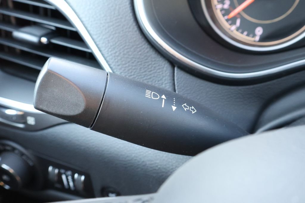 2021 Jeep Cherokee Latitude Lux - Photo 19
