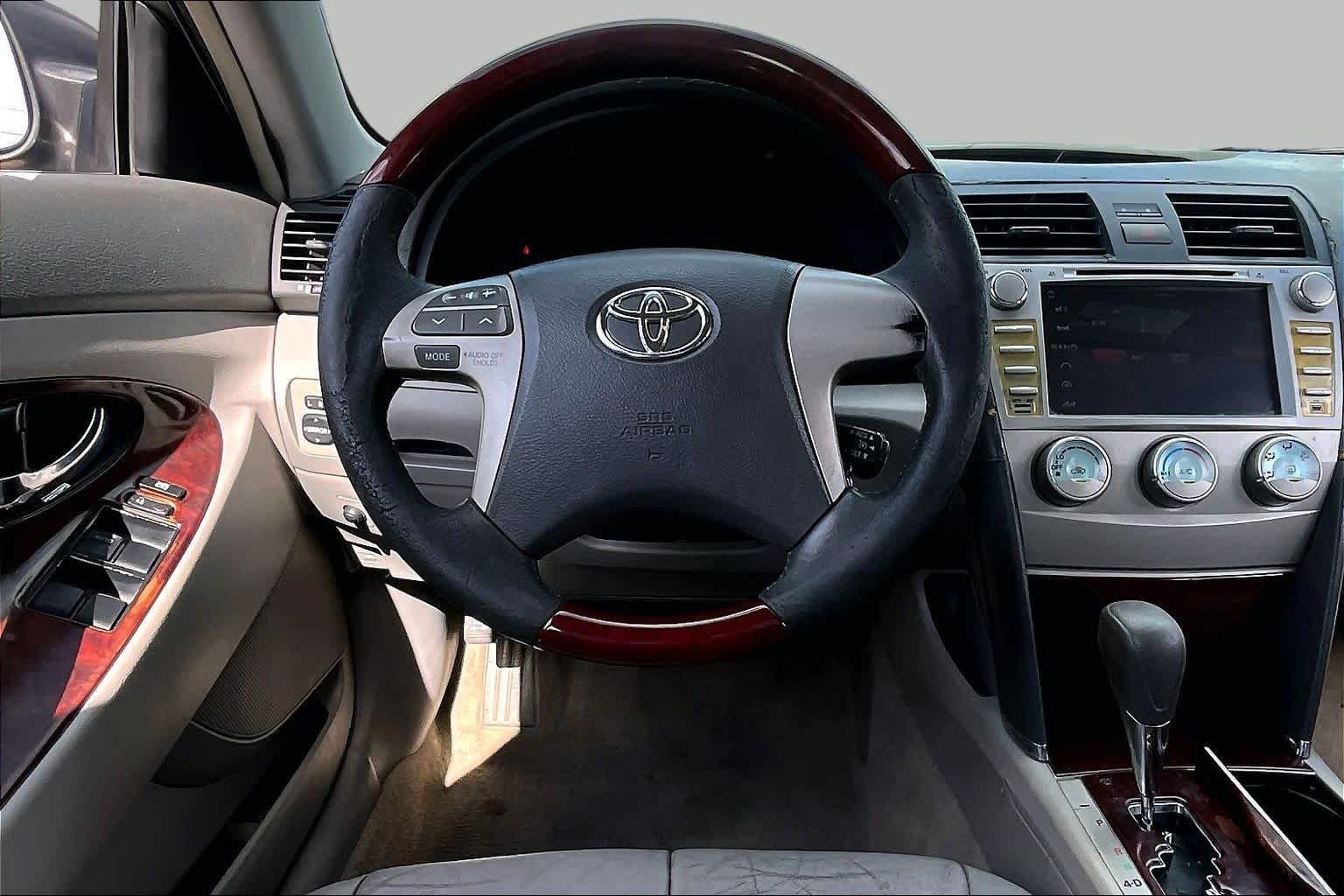 Used 2008 Magnetic Gray Metallic Toyota LE image 5