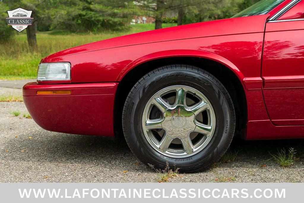 Used 2000 Red Cadillac ETC image 22