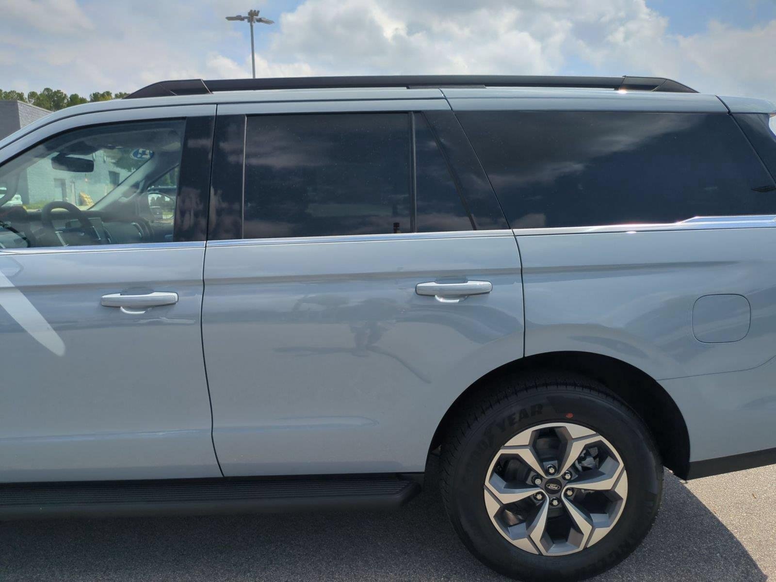 New 2027 Glacier Gray Metallic Tri-Coat Ford Active image 32
