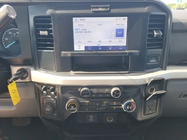 Used 2025 Oxford White Ford XLT image 12