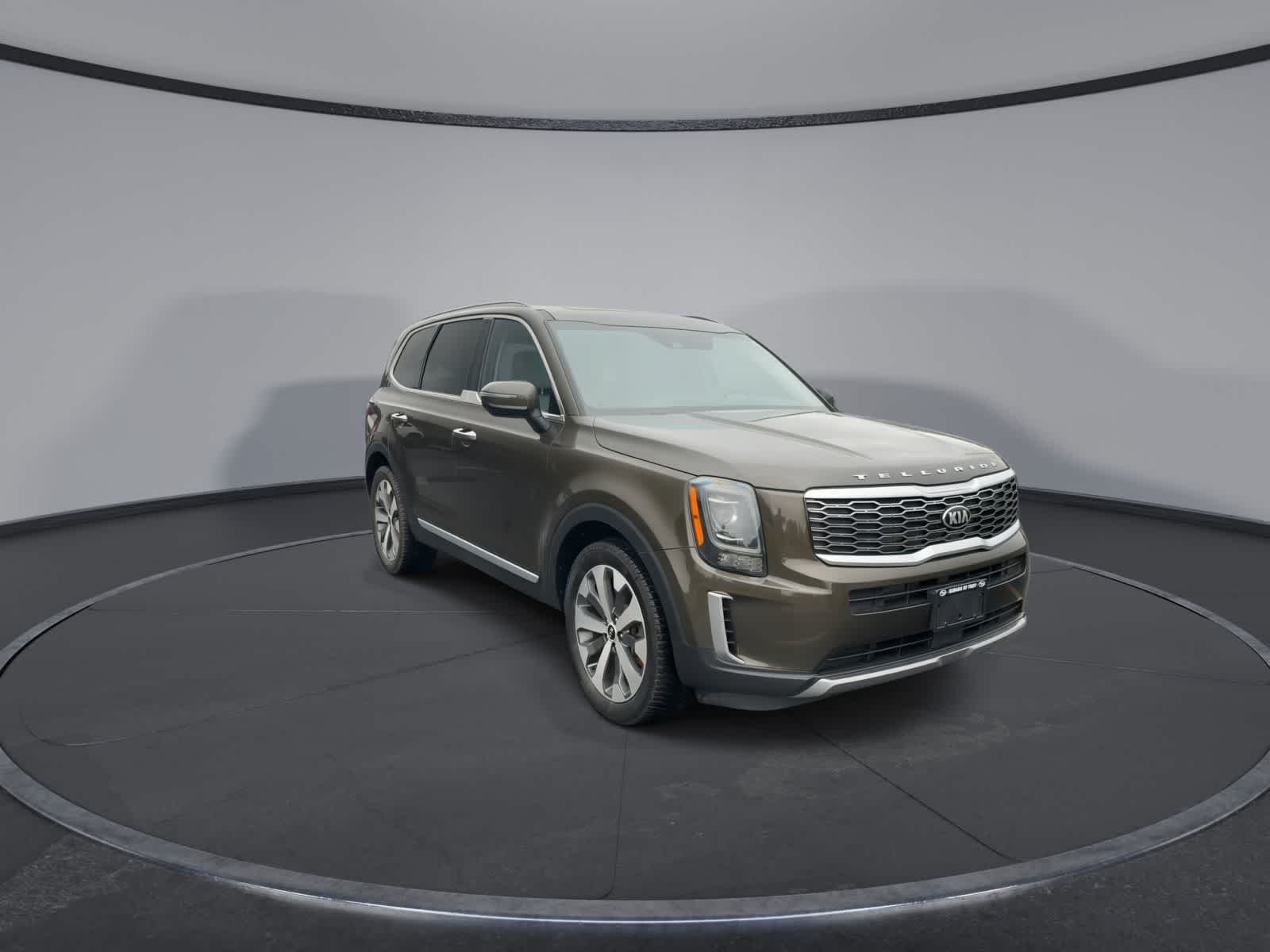 Used 2021 Kia Telluride S with VIN 5XYP6DHC4MG185219 for sale in Troy, NY
