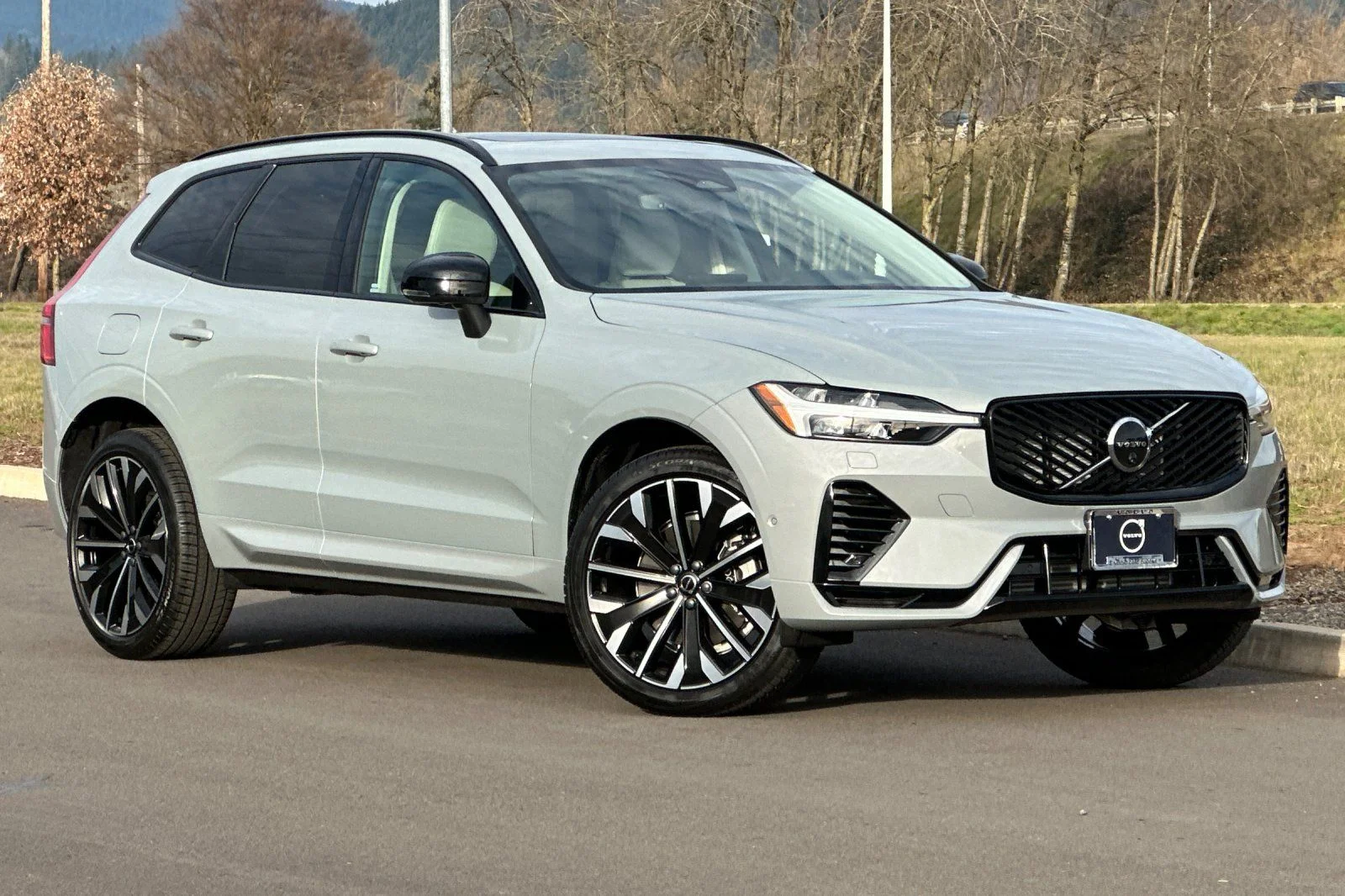 2026 Volvo XC60 T8 Ultra Dark AWD's photo