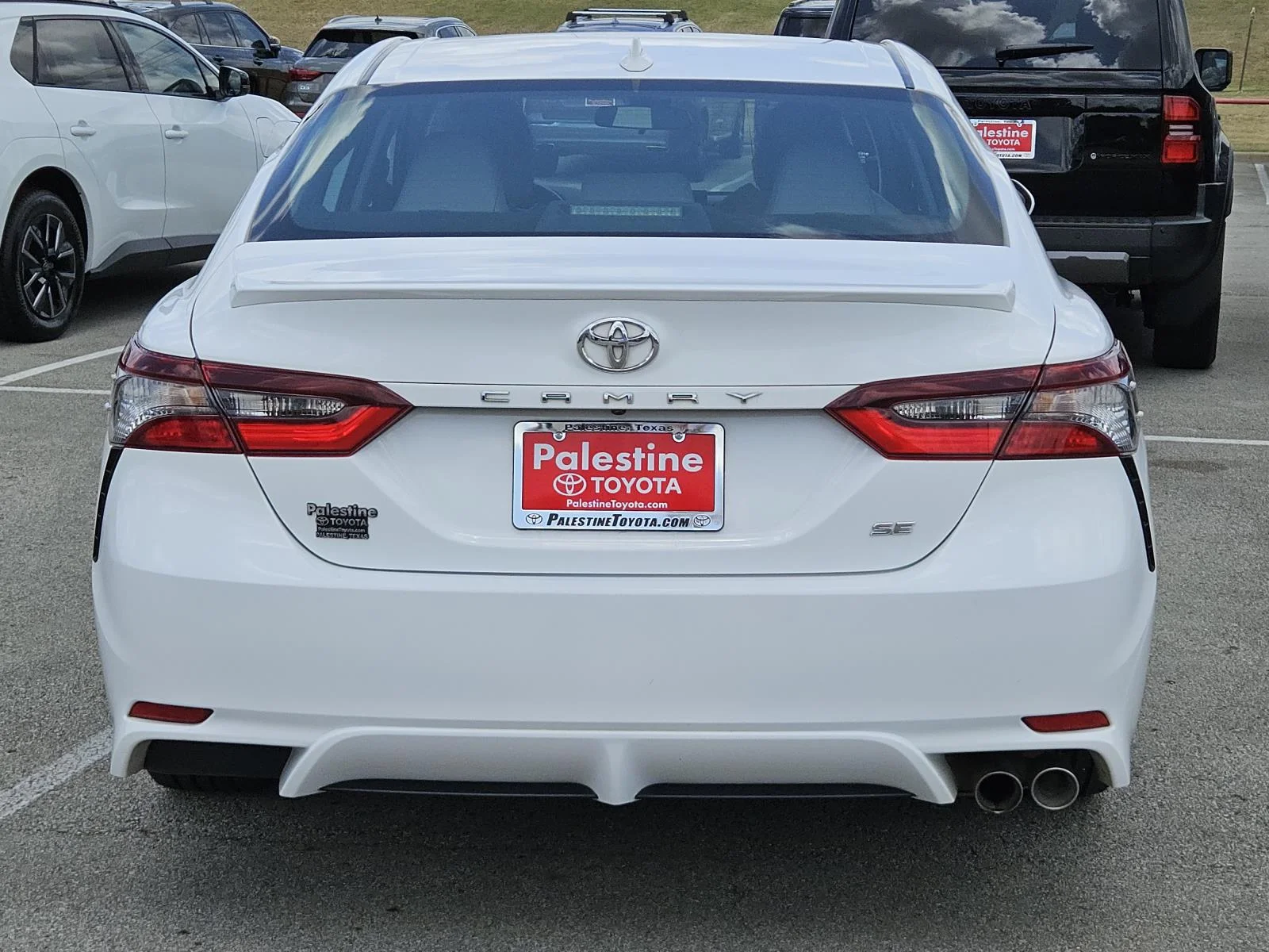Used 2023 White Toyota SE Auto (Natl) image 5