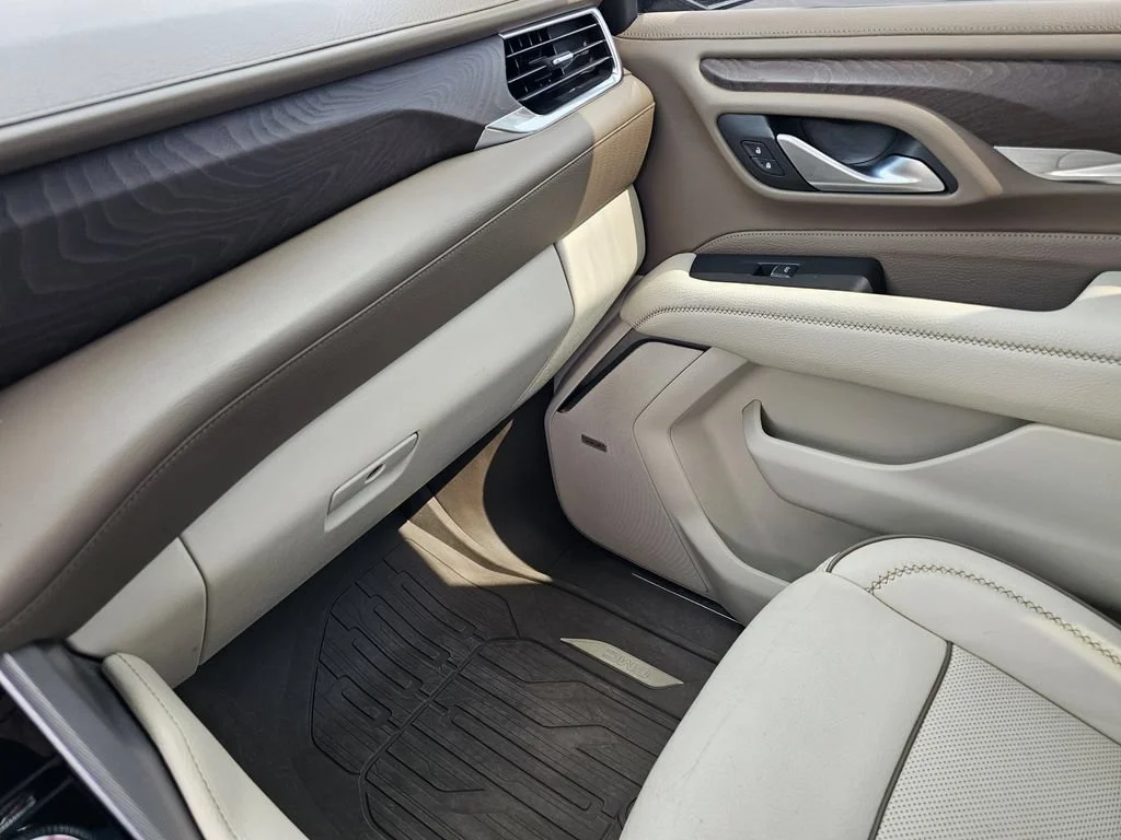 Used 2023 Onyx Black GMC Denali image 30