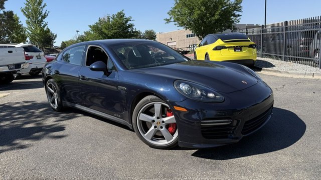 2016 Porsche Panamera GTS