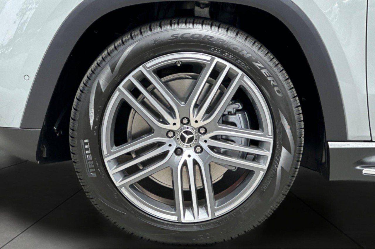 New 2026 MANUFAKTUR Alpine Grey Mercedes-Benz GLS 450 4MATIC® SUV image 27