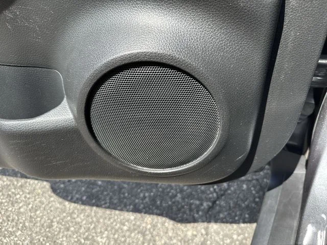 Used 2016 Gray Nissan SV image 27