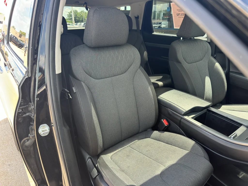 Used 2022  Hyundai SEL image 31