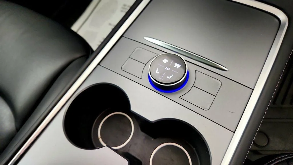 Used 2024 Deep Blue Metallic Tesla Long Range AWD w/ Full Self-Driving & Aero Disc Wheel Covers image 33