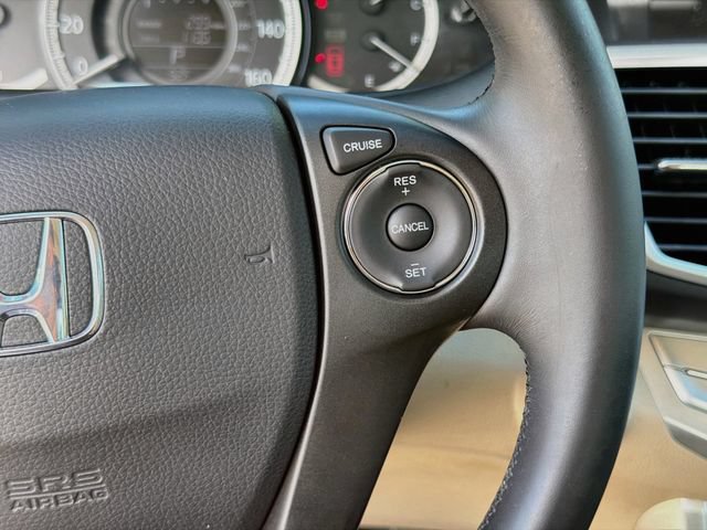 Used 2014 Silver Honda EX-L image 33