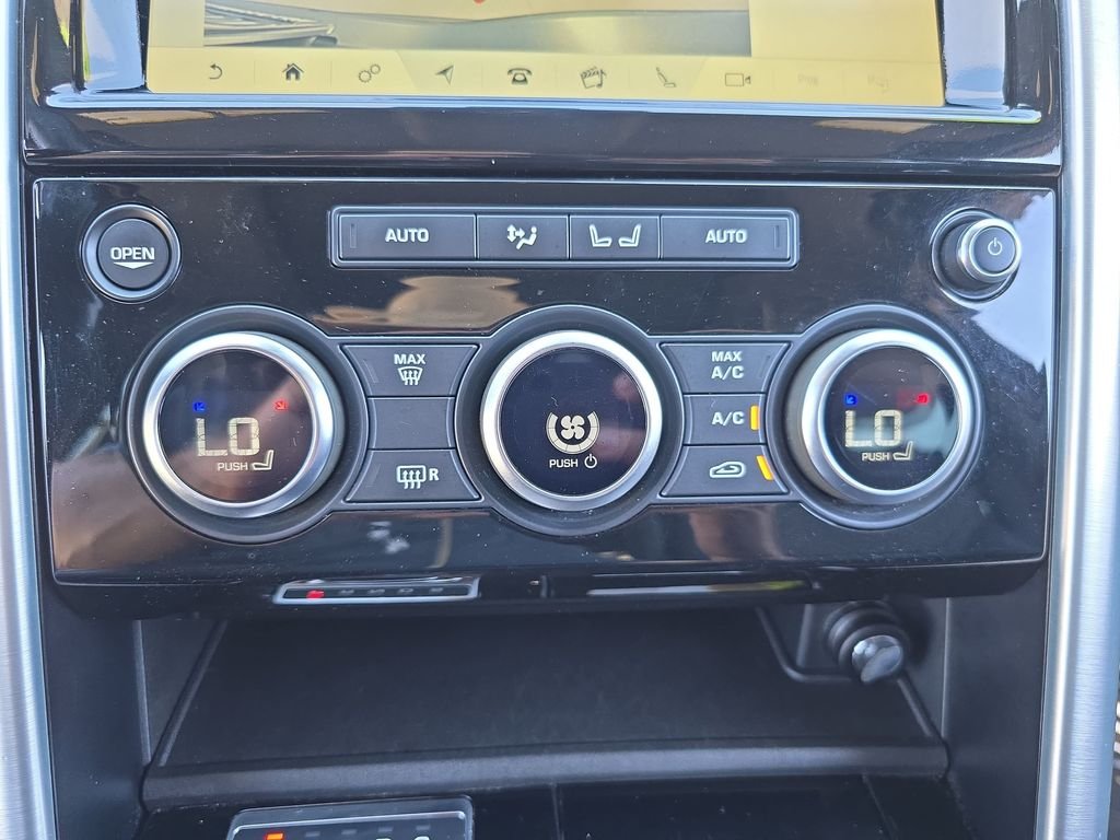 Used 2020 Gray Land Rover HSE image 29