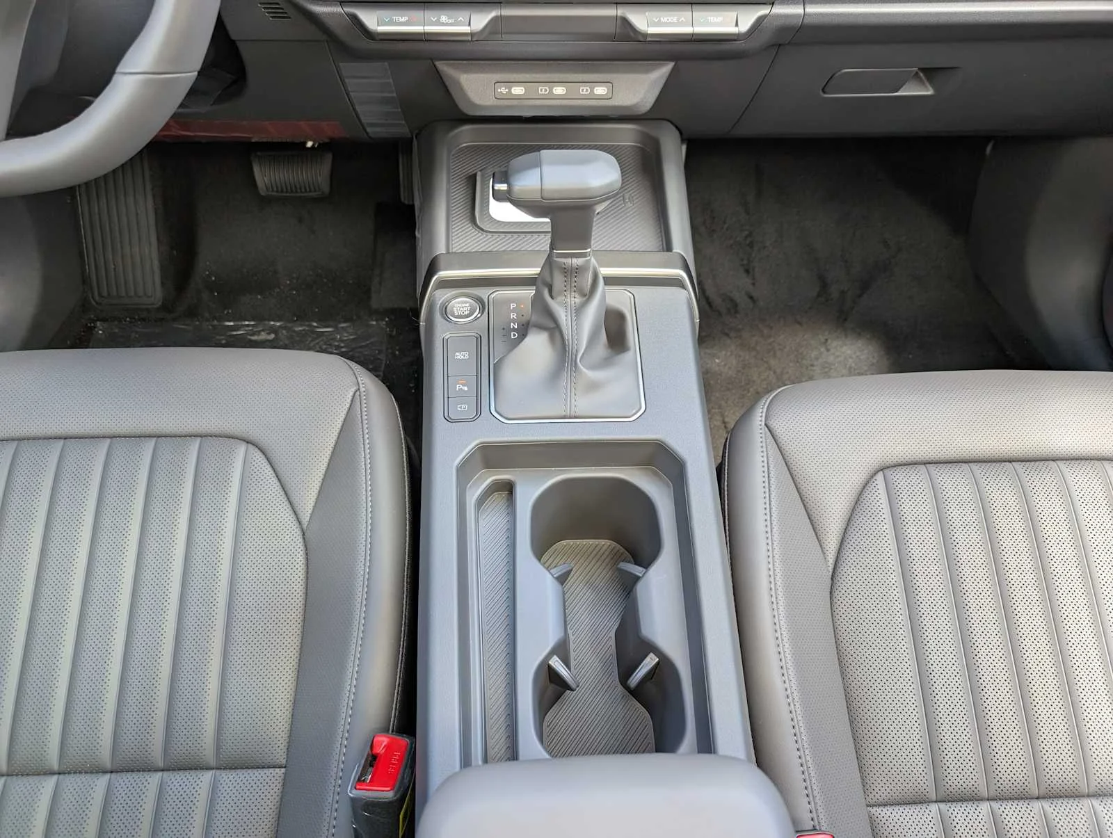 New 2027 Terrain Brown Kia X-Line S image 13