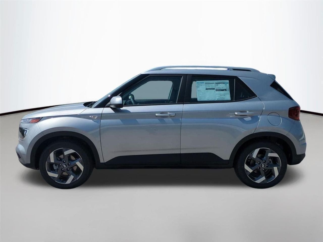 New 2026 Shimmering Silver Hyundai SEL image 9