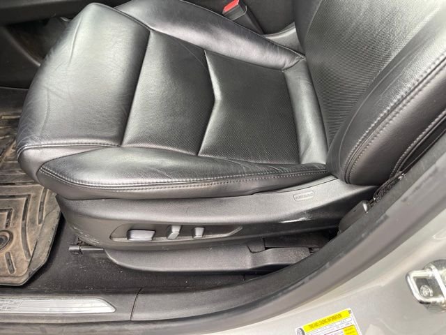Used 2019 Silver Cadillac Premium Luxury image 5