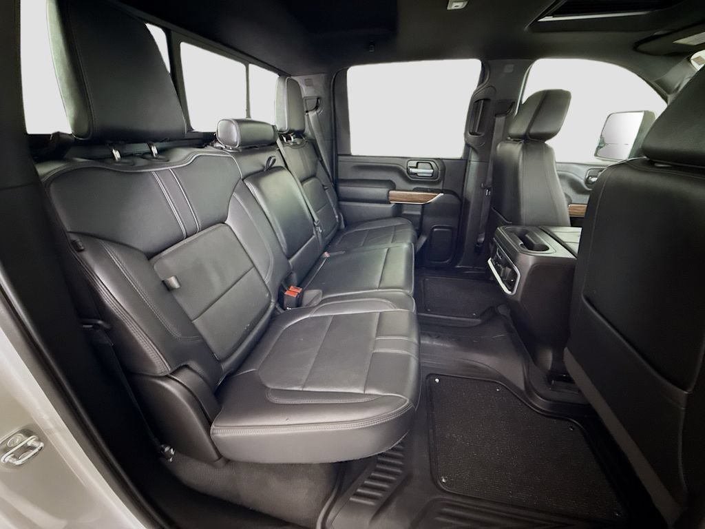 Used 2022 Silver Ice Metallic Chevrolet High Country image 28