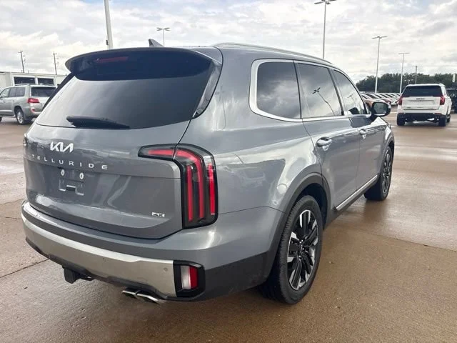 Used 2024 Gray Kia SX Prestige image 3