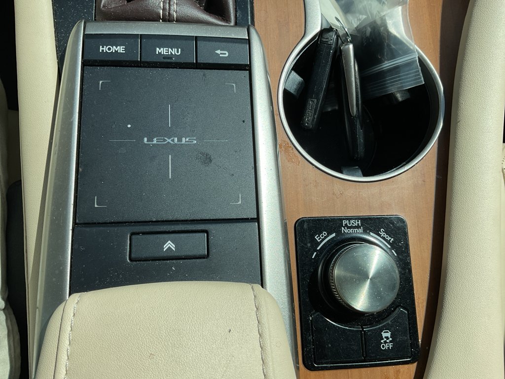 Used 2020 Eminent White Pearl Lexus  image 25