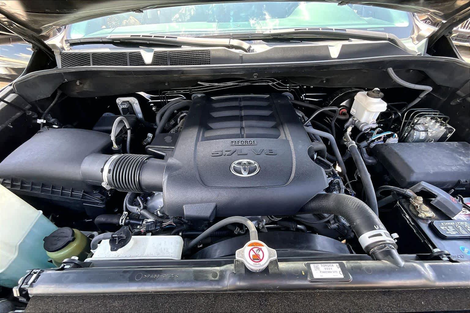 Used 2021 Midnight Black Metallic Toyota SR5 image 30