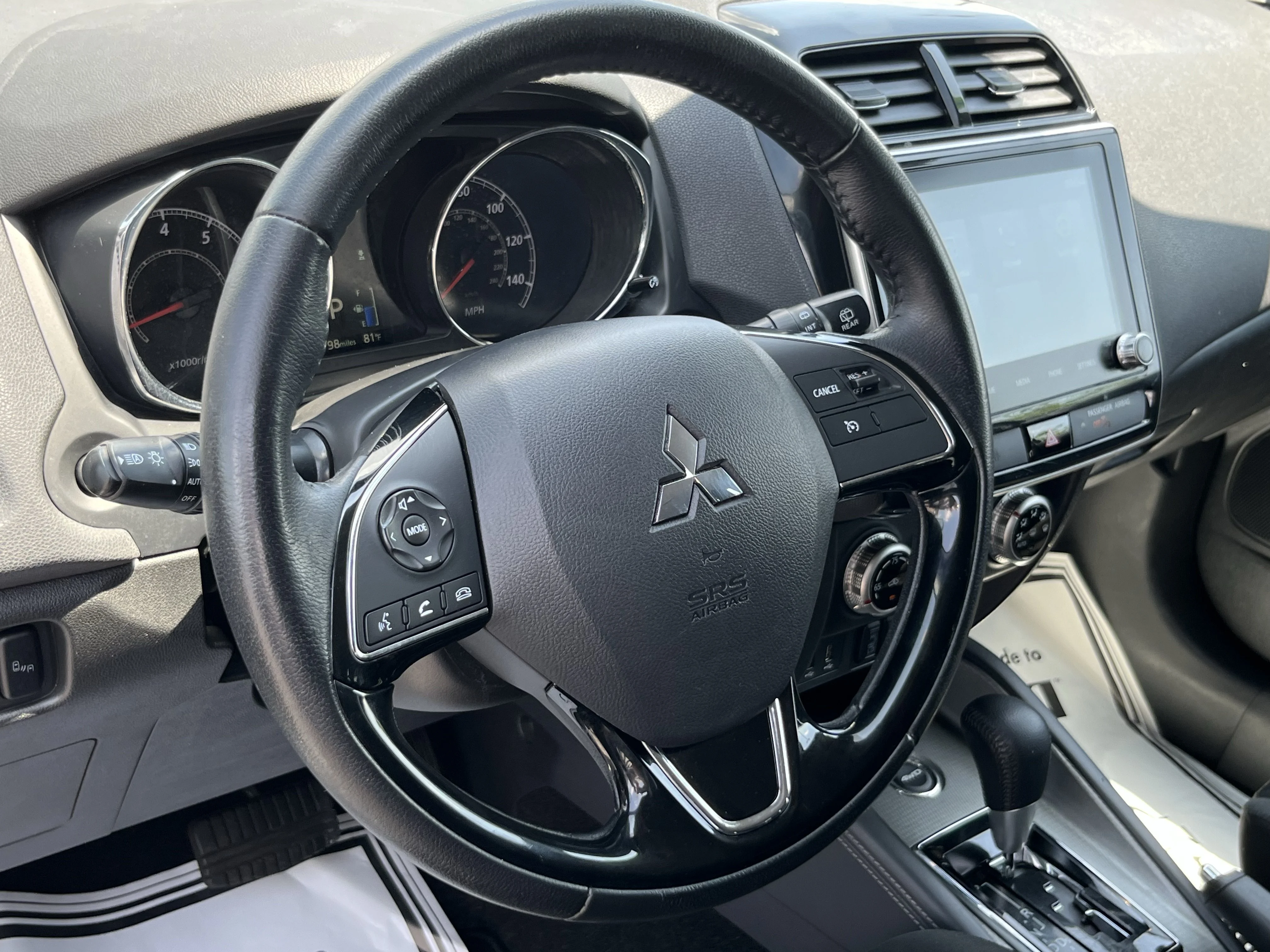 Used 2020 Alloy Silver Metallic Mitsubishi  image 22