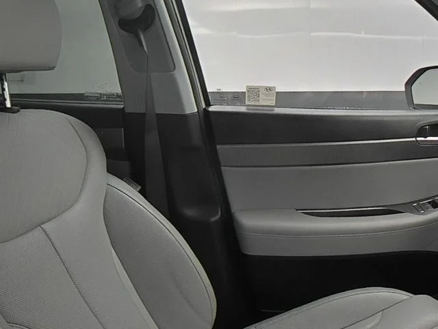 Used 2024 Silver Hyundai SEL image 34
