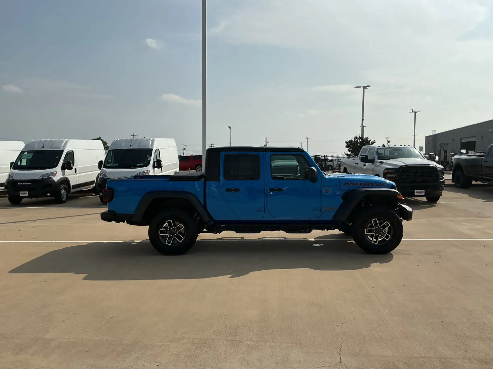 Used 2025 Hydro Blue Pearlcoat Jeep Mojave image 5