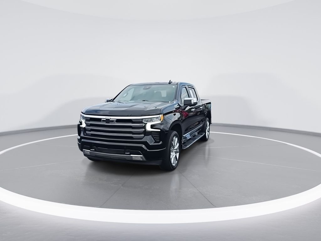 Used 2024 Black Chevrolet High Country image 3
