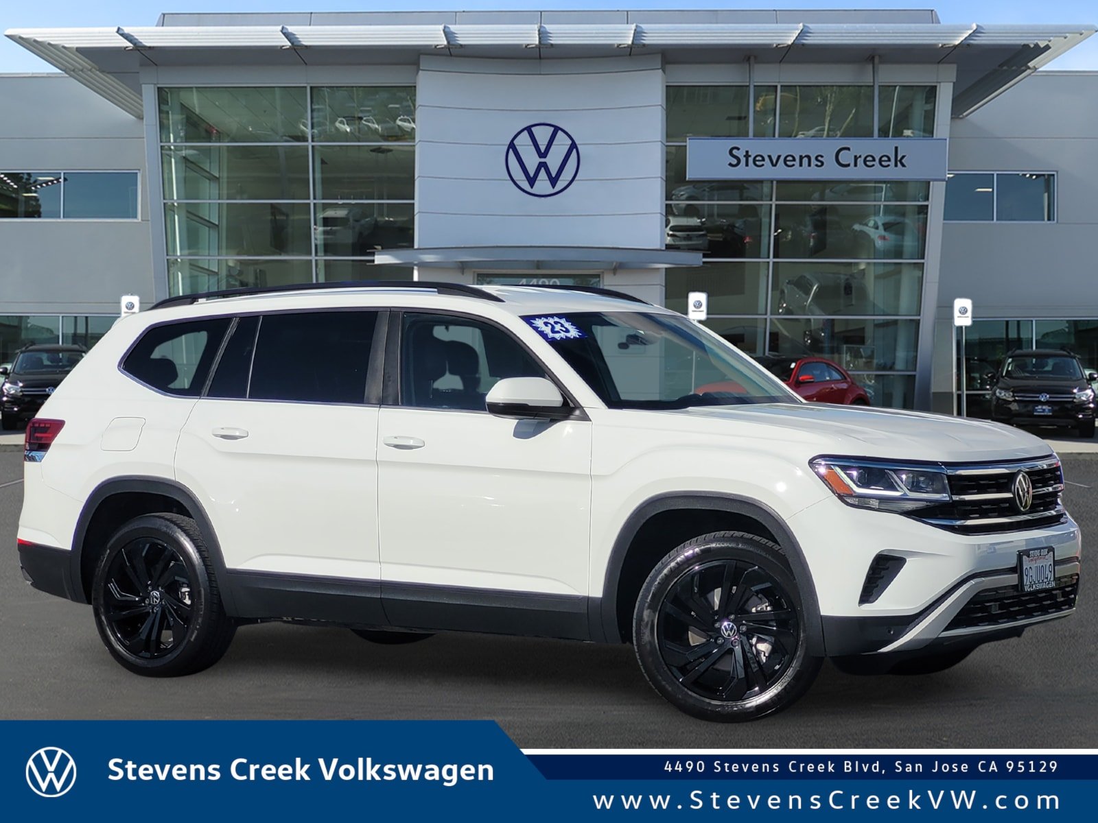 2023 Volkswagen Atlas 3.6L SE w/Tech 4MOTION's photo