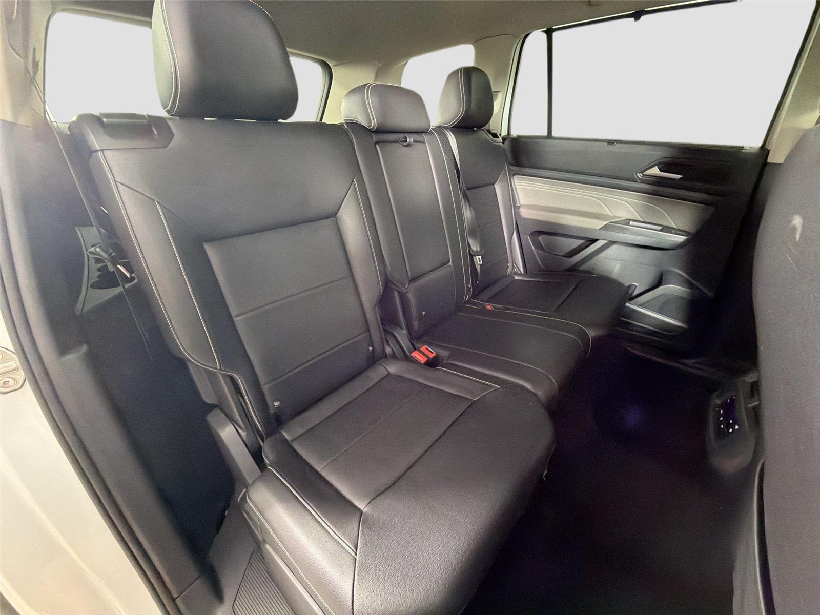 Certified Used 2023  Volkswagen 2.0T SE w/Technology image 26