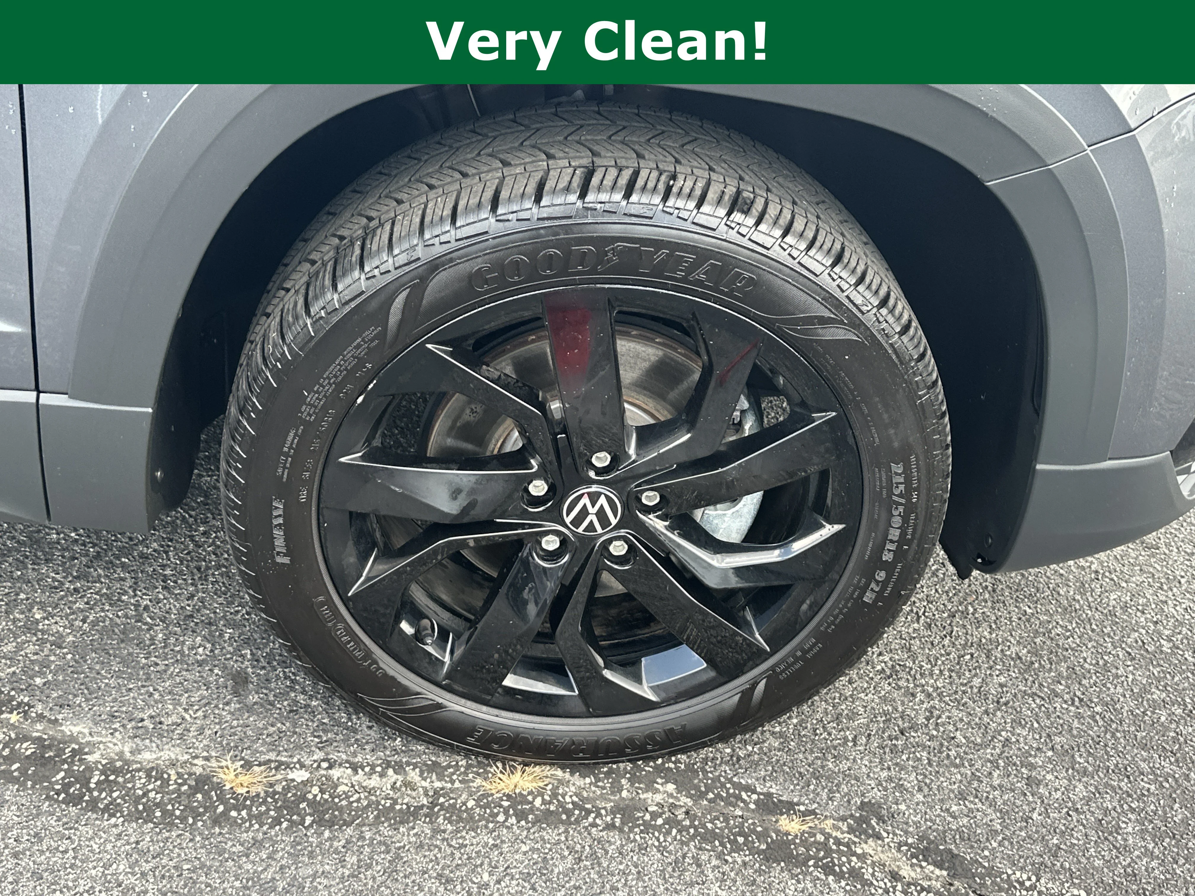 Used 2022 Platinum Gray Metallic Volkswagen SE image 14